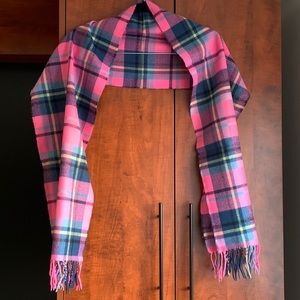 NWOT Scarf with fringe, 100% Cashmere